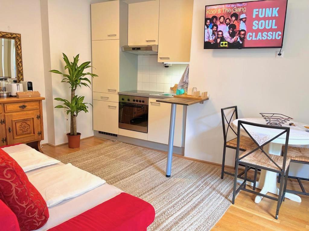 Magic Vienna Balcony Apartment Bagian luar foto